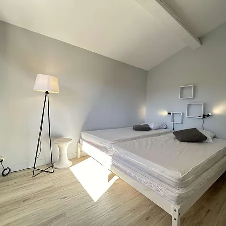 Mazet Climatise Avec Jardin, Piscine Privee Et Proche Mer, 3 Pieces, 6 Couchages A - Fr-1-226-545 Holiday home