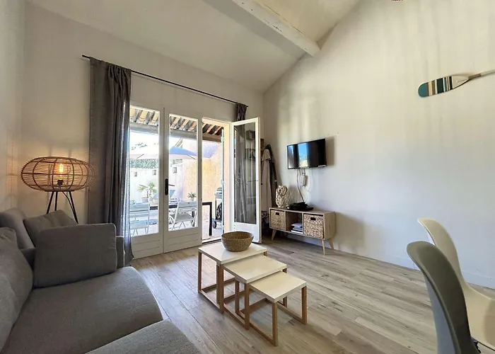 Dom wakacyjny Mazet Climatise Avec Jardin, Piscine Privee Et Proche Mer, 3 Pieces, 6 Couchages A - Fr-1-226-545 *